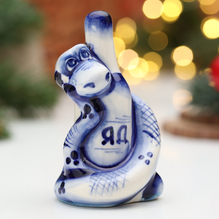 Новый год. Сувенир символ года Новый год. Сувенир символ года "Змей с бутылкой", гжель, 8,5 см