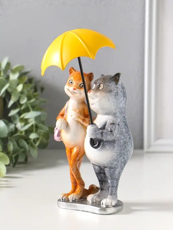 Фигурка полистоун лак &laquo;Котики. Прогулка под зонтом&raquo;, 21.5&times;10&times;11.2 см