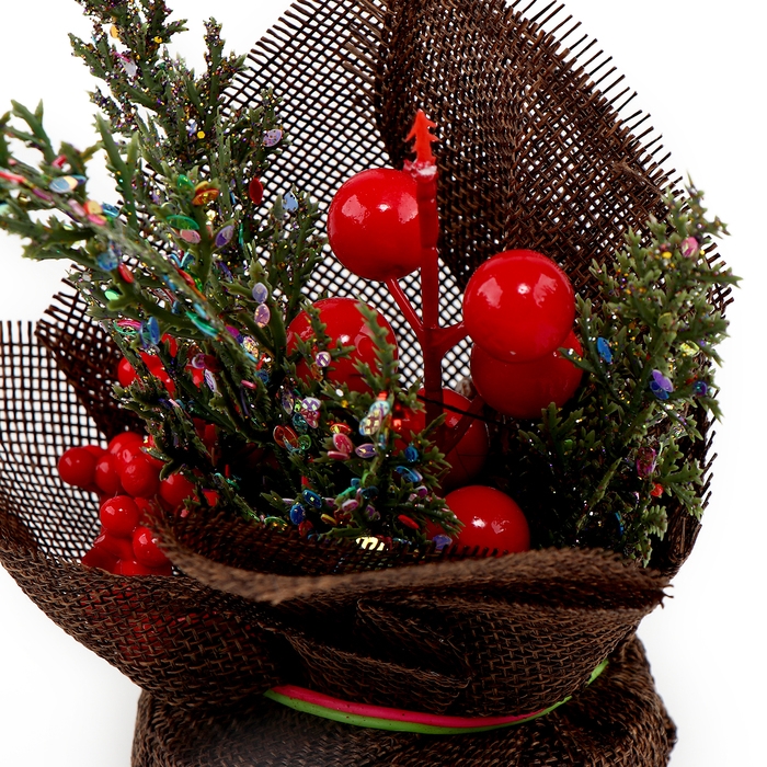 Новогодняя композиция «Веточки с рябиной и шишками» 12 × 12 × 18 см Новогодняя композиция «Веточки с рябиной и шишками» 12 × 12 × 18 см