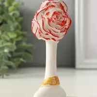 Фигура "Дама" размер 13х5 см, цвет белый с росписью, гипс Фигура "Дама" размер 13х5 см, цвет белый с росписью, гипс