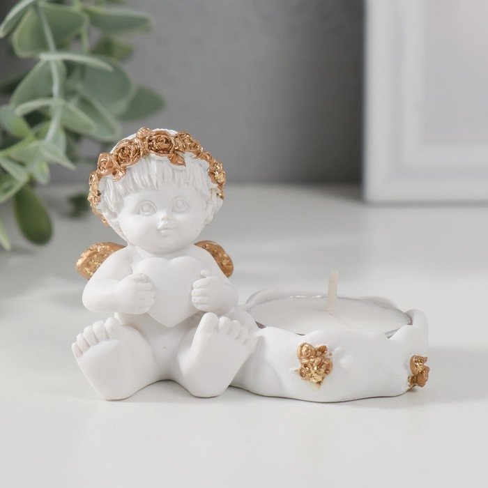 Подсвечник полистоун  Подсвечник полистоун "Ангелочек с сердцем, в золотом венке" 6х5,3х8 см