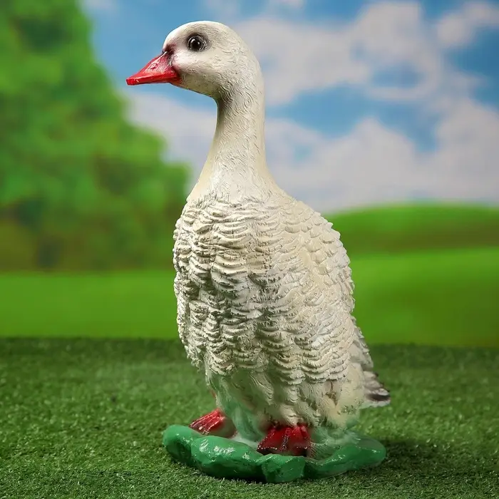 Садовая фигура из гипса &laquo;Московская утка&raquo;, 37&times;17&times;21 см