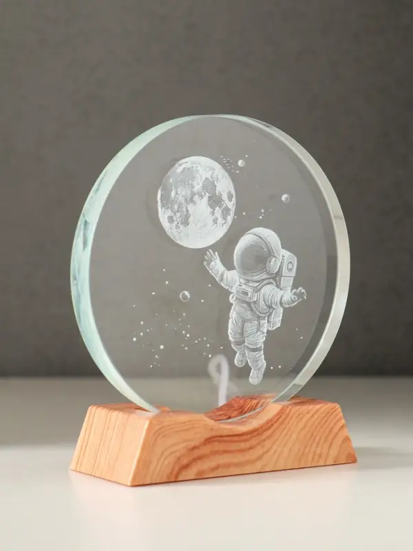 Сувенир стекло свет Сувенир стекло свет "Диск. Полёт космонавта" 5хLED d=10 см, USB 10х4х11,4 см
