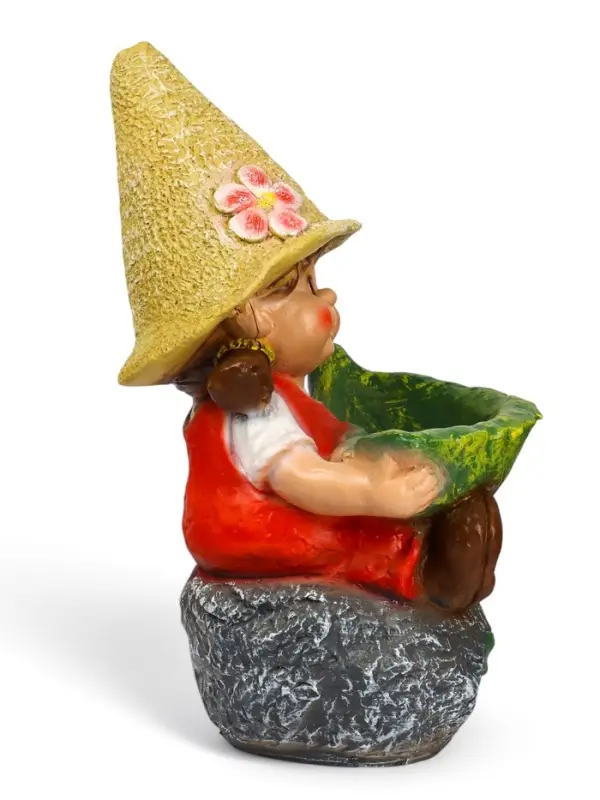 Садовая фигура из полистоуна &laquo;Девочка на камне с листом&raquo;, 48&times;29&times;27 см