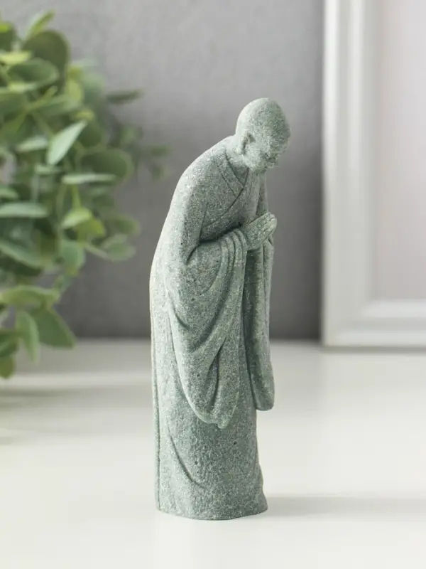 Фигурка песчаник &laquo;Монах&raquo;, 5.3&times;4&times;14 см
