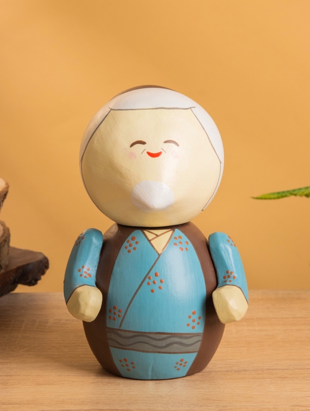 Деревянная кукла кокеши «Бабушка Аки», 11×10×17 см Деревянная кукла кокеши «Бабушка Аки», 11×10×17 см