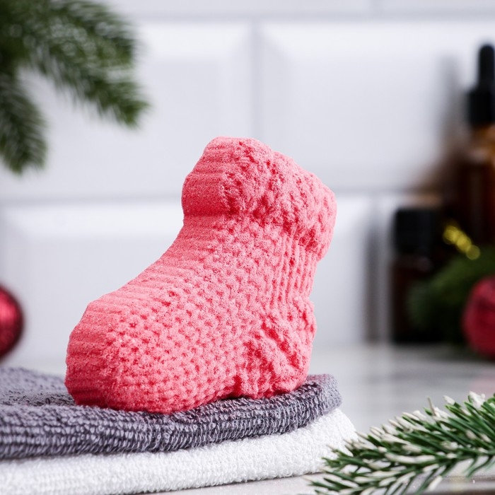 Бомбочка для ванны Бомбочка для ванны "Новогодний Носочек" с ароматом клубники, красная, 110 гр