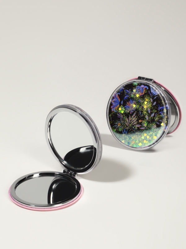 Зеркало складное «Цветы», d = 7,2 см, с увеличением, цвет чёрный/фиолетовый