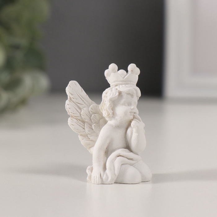 Сувенир полистоун Сувенир полистоун "Ангелочек в короне" белый МИКС 3х3х5 см