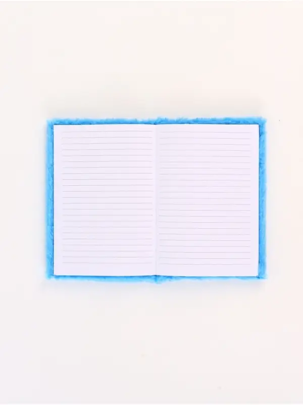 Пушистый блокнот и ручка многоцветная Стич, голубой Пушистый блокнот и ручка многоцветная Стич, голубой