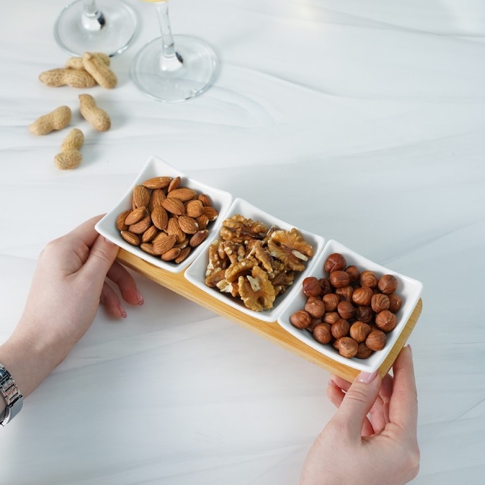 Набор соусников керамических на деревянной подставке «Эстет», 3 предмета: 60 мл, цвет белый Набор соусников керамических на деревянной подставке «Эстет», 3 предмета: 60 мл, цвет белый