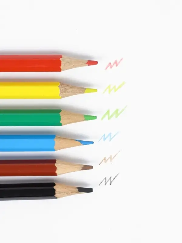 Цветные карандаши 6 цветов заточенные шестигранные деревянный корпус