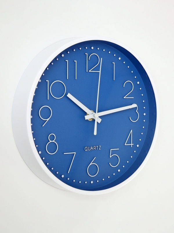 Часы настенные интерьерные «Классика», плавный ход, d-20 см Часы настенные интерьерные «Классика», плавный ход, d-20 см