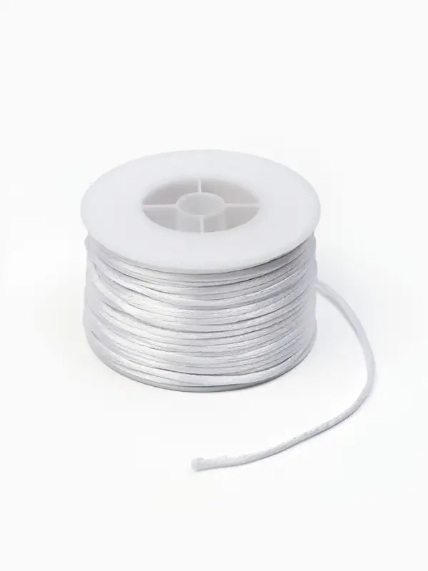 Шнур атласный на бобине 2мм ,50 метров, цвет белый Шнур атласный на бобине 2мм ,50 метров, цвет белый