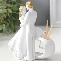 Аромадиффузор полистоун с палочками "Влюблённые у сердца" белый с золотом 6,5х12х14,2 см