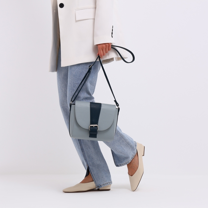 Сумка-мессенджер на клапане, цвет голубой Сумка-мессенджер на клапане, цвет голубой