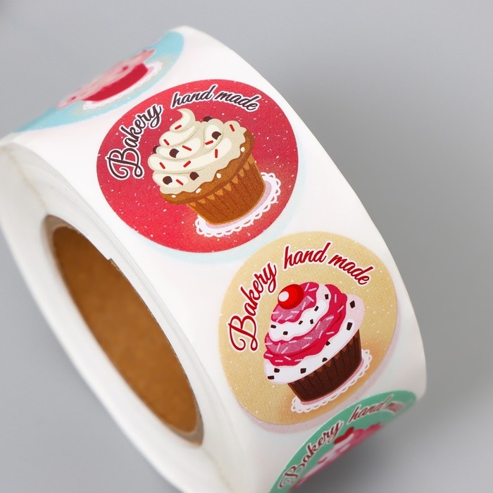 Наклейка бумага Наклейка бумага "Домашняя выпечка" d=2,5 см 500 шт в рулоне 3х6х6 см