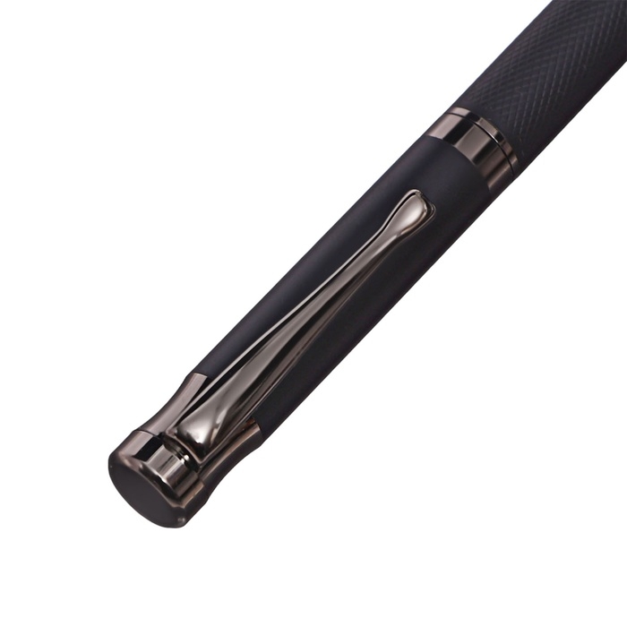 Ручка подарочная роллер в кожзам футляре Офис корпус черный Ручка подарочная роллер в кожзам футляре Офис корпус черный