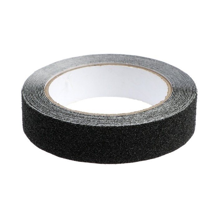 Лента клейкая ТУНДРА, противоскользящая, черная, 25 мм х 5 м Лента клейкая ТУНДРА, противоскользящая, черная, 25 мм х 5 м