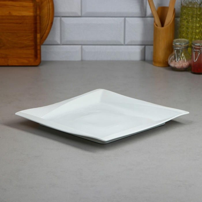 Блюдо «Негин», квардратное, фарфор, Иран Блюдо «Негин», квардратное, фарфор, Иран