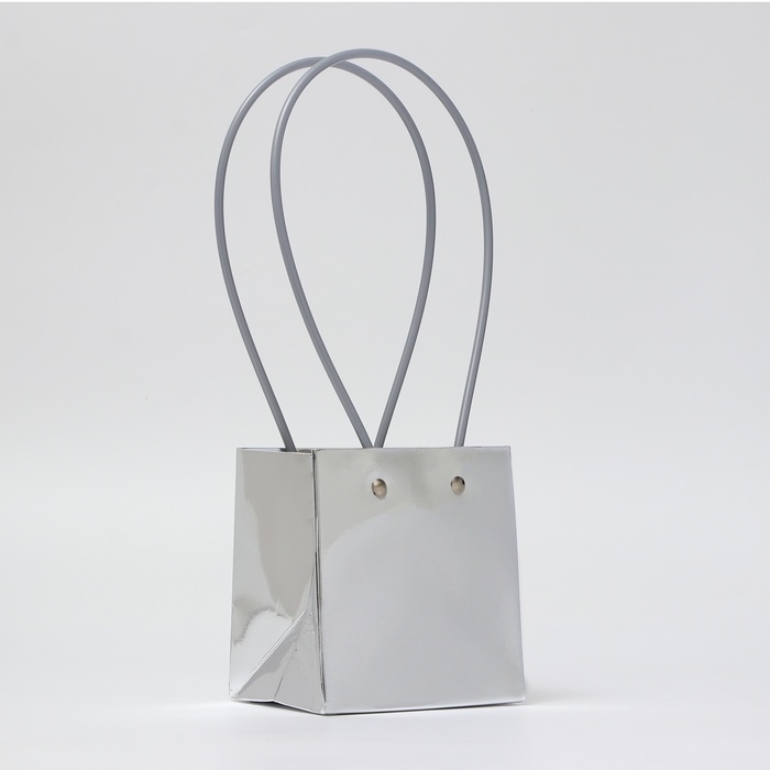 Сумка для цветов серебро, влагостойкая, 13х12х12 см Сумка для цветов серебро, влагостойкая, 13х12х12 см