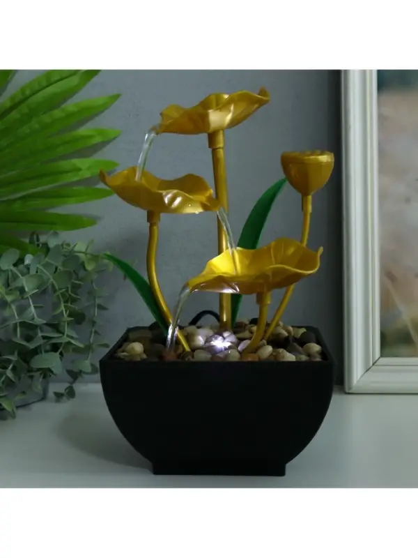 Фонтан настольный &laquo;Золотые лотосы в пруду&raquo;, от сети, 13&times;15&times;24.5 см