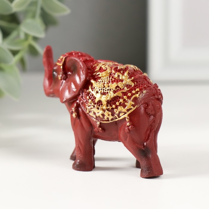 Сувенир полистоун Сувенир полистоун "Слонёнок в золотой попоне с красным камнем" 7,5x3x5 см
