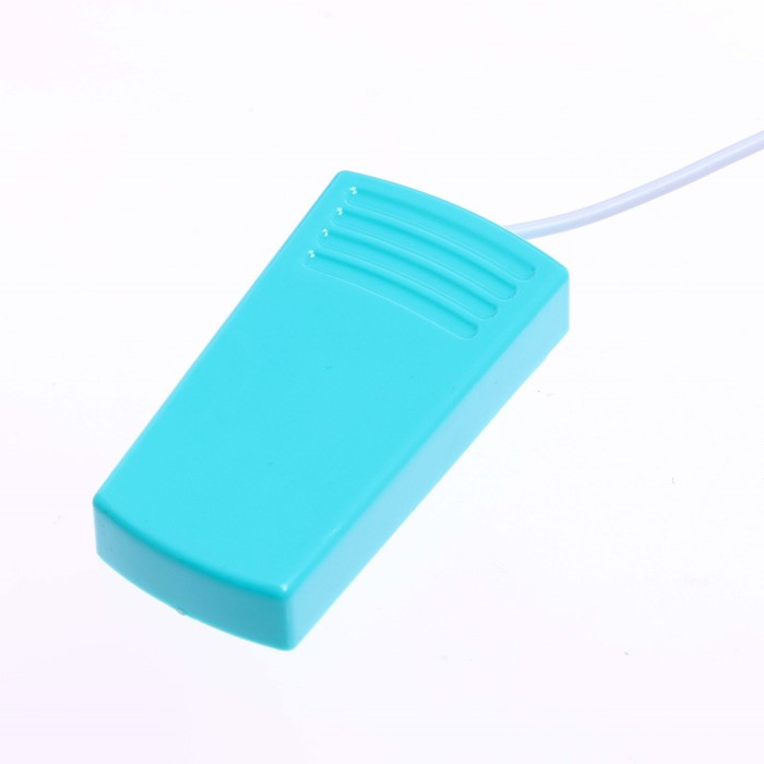 Швейная машинка «Рукодельница», 3 катушки Швейная машинка «Рукодельница», 3 катушки