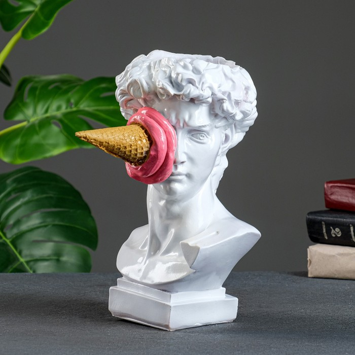 Ваза Ваза "Давид с мороженым" белая