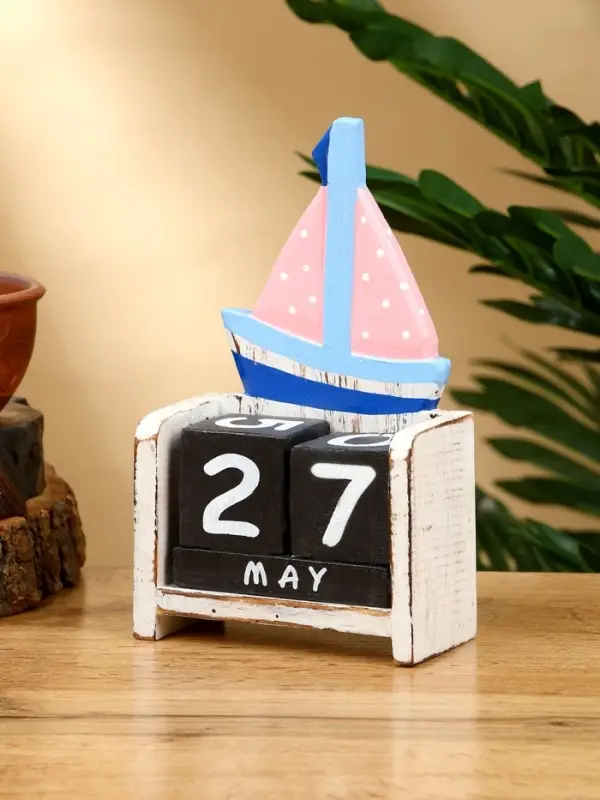 Календарь настольный «Парусник», 18×10.5×5.5 см, дерево, розовый