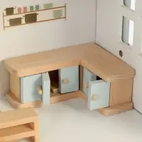 Кукольный домик с мебелью