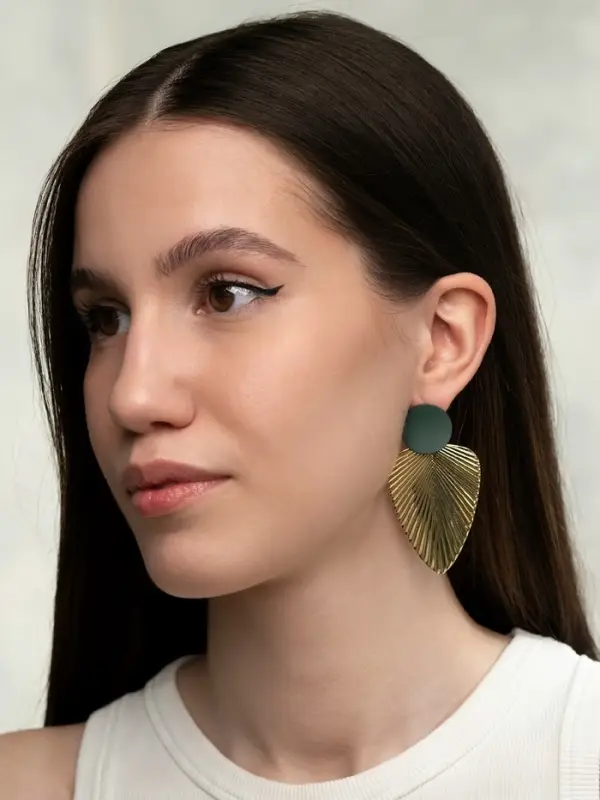 Серьги металл &laquo;Геометрия. Линии&raquo;, цвет золотой, зелёный