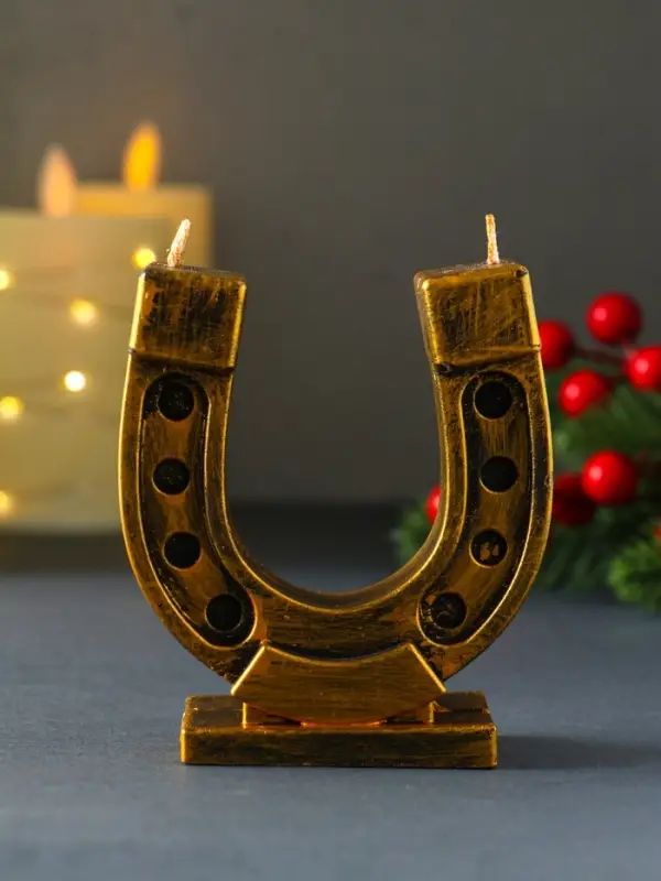 Декоративная свеча "Бронзовая подкова", 85 г, 82х37х95 мм