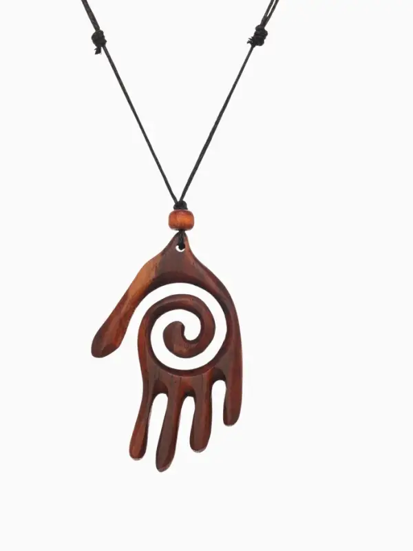 Кулон &laquo;Ладонь со спиралью&raquo;, дерево соно