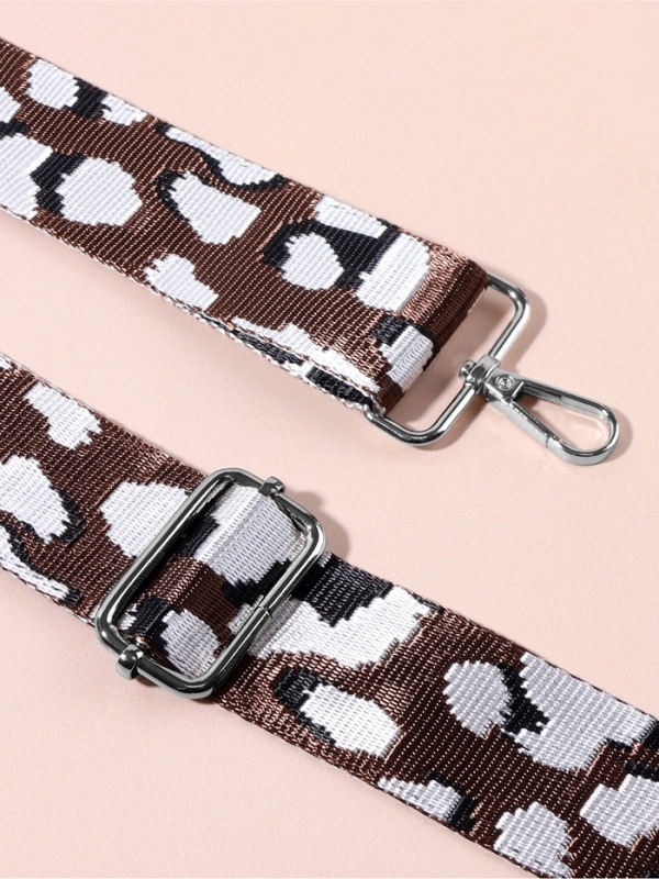 Ручка для сумки «Орнамент леопард», стропа, с карабинами, 139 ± 3 × 3,8 см, цвет молочный Ручка для сумки «Орнамент леопард», стропа, с карабинами, 139 ± 3 × 3,8 см, цвет молочный