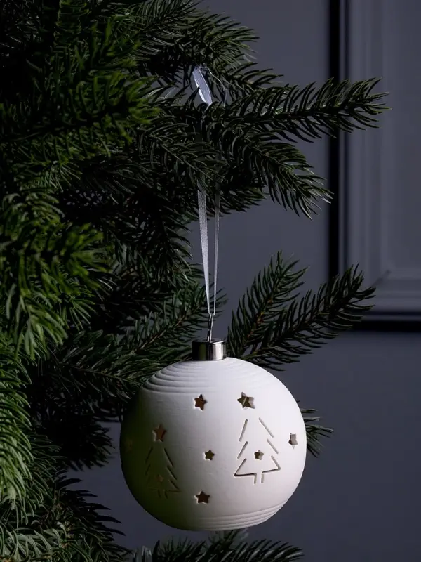 Ёлочный шар &laquo;Ёлки&raquo;, 9&times;9&times;9.8 см, 1 LED, керамика, от батареек LR44&times;2, свечение тёплое белое