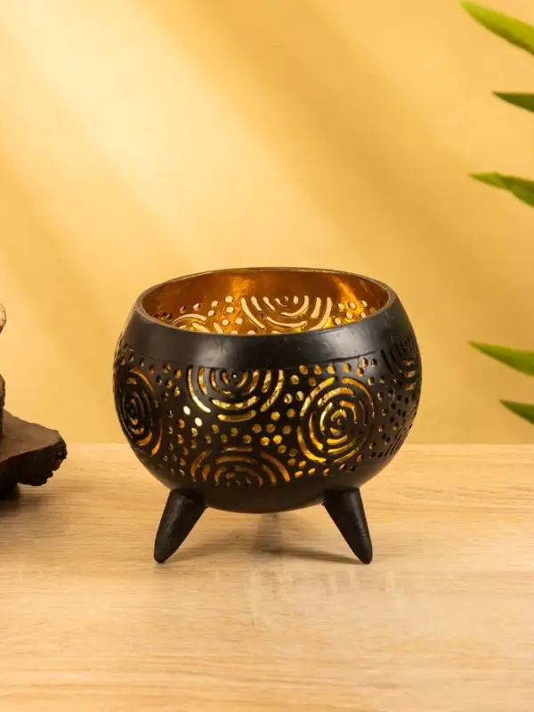 Подсвечник из кокоса, 15×15×13 см, коричнево-золотой Подсвечник из кокоса, 15×15×13 см, коричнево-золотой