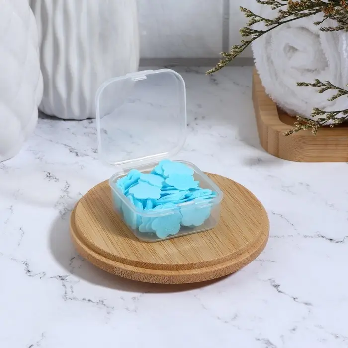 Мыло листовое, в пластинах, 72 (± 2) шт., в футляре, синее