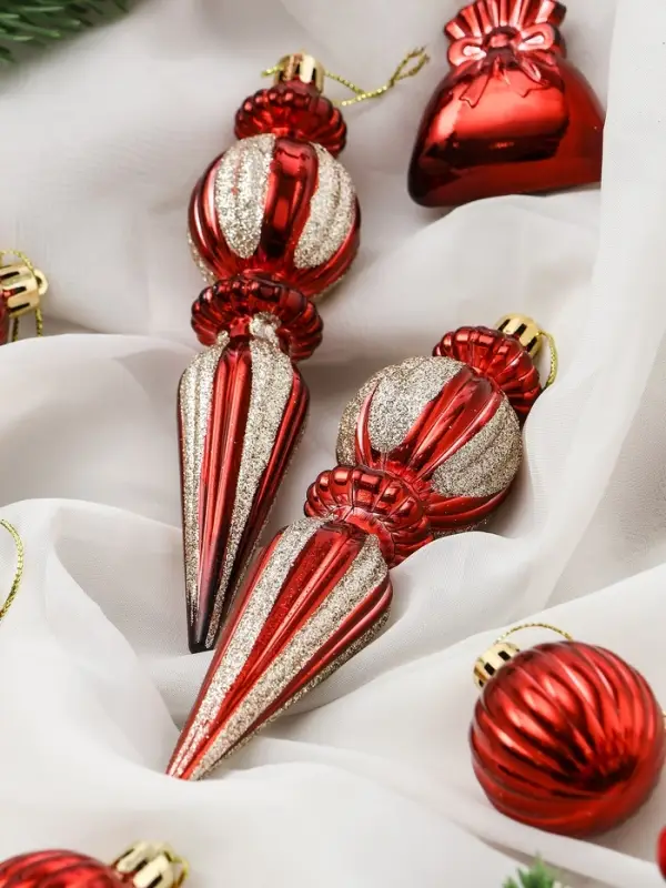 Набор украшений пластик 60 шт Набор украшений пластик 60 шт "Зима в подарках" красный