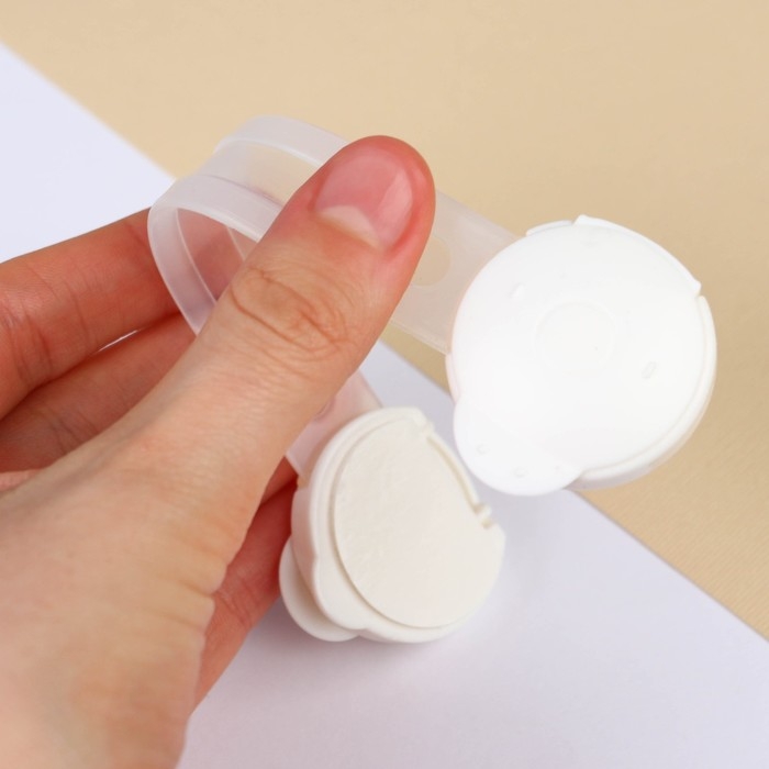 Набор блокираторов для дверей и ящиков, универсальные, 3 шт., цвет белый/прозр, Крошка Я Набор блокираторов для дверей и ящиков, универсальные, 3 шт., цвет белый/прозр, Крошка Я