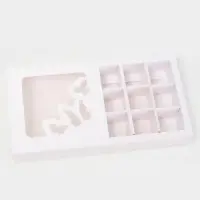 Коробка для 9 конфет «Бабочки», белый 13.7×13.7×3.8 см