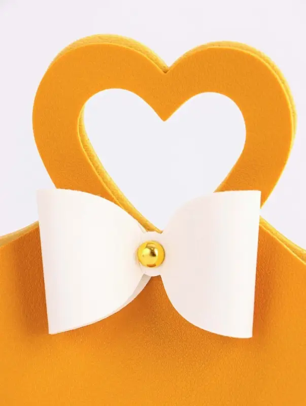 Кожанная подарочная сумочка 10,5 х 5 х 6 см желтая Кожанная подарочная сумочка 10,5 х 5 х 6 см желтая