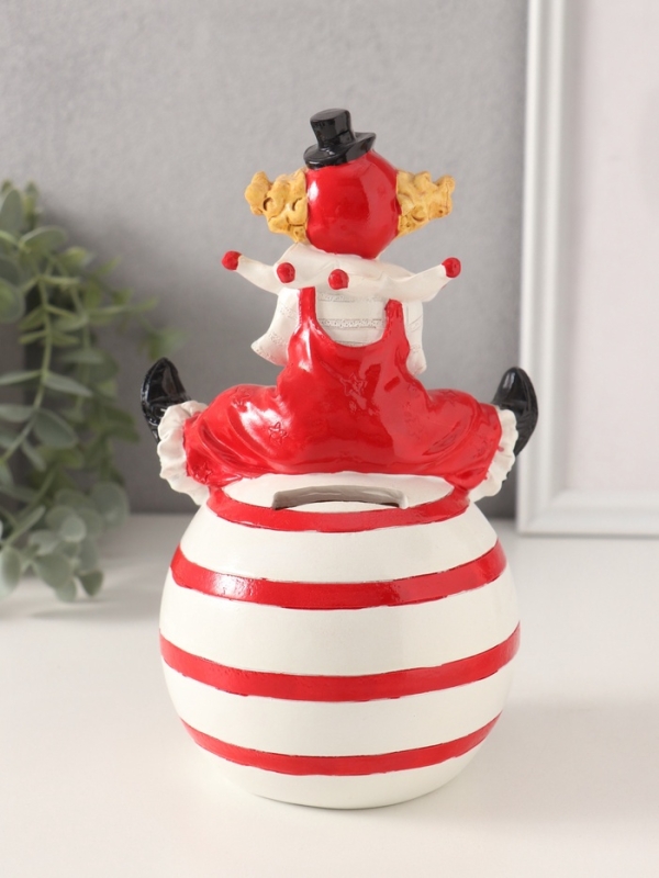 Копилка полистоун "Клоун в цилиндре, на надувном мяче" красно-белый 12,5х11х20,5 см