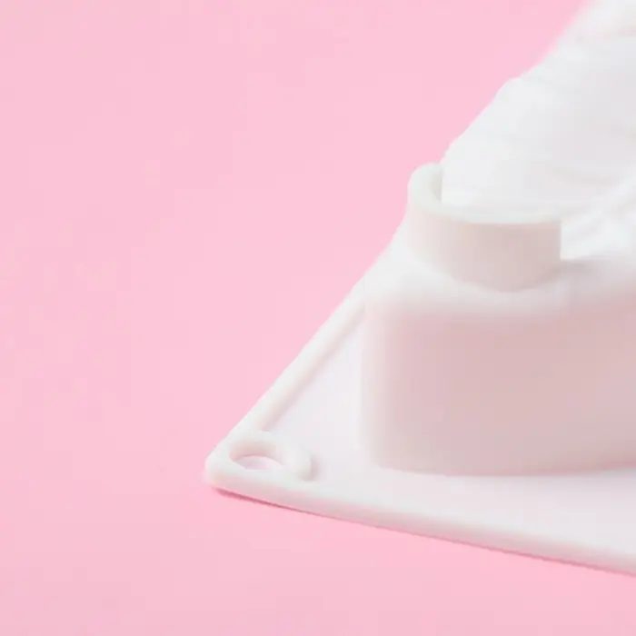 Форма для муссовых десертов и выпечки Доляна «Листочек», силикон, 29,5×17×3,2 см, 6 ячеек (8,7×5,5 см), цвет белый Форма для муссовых десертов и выпечки Доляна «Листочек», силикон, 29,5×17×3,2 см, 6 ячеек (8,7×5,5 см), цвет белый