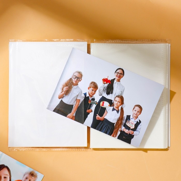 Фотоальбом 36 фото в мягкой обложке «Наш дружный класс» Фотоальбом 36 фото в мягкой обложке «Наш дружный класс»