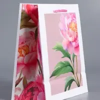 Пакет подарочный "Букет пионов" ламинированный 18 х 22,3 х 10 см
