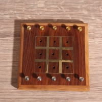 Настольная игра «Крестики-нолики», 13×13.5 см, дерево шишам, латунь