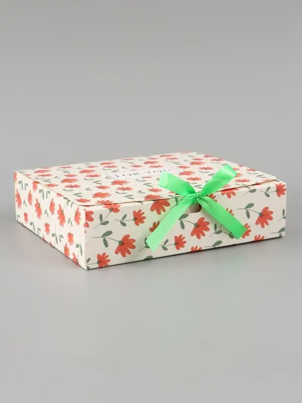Коробка подарочная самосборная For you, 20&times;18&times;5 см, с лентой