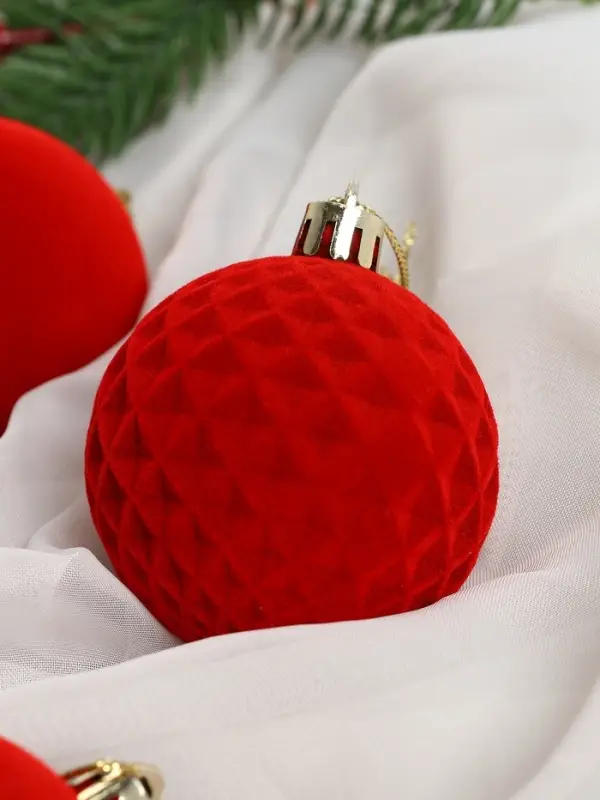 Набор шаров пластик d-6 см, 6 шт Набор шаров пластик d-6 см, 6 шт "Бархат. Время праздника" классик, красный