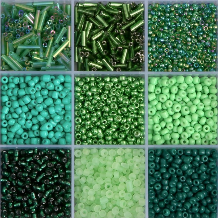 Бисер стекло 6/0, 8/0, 12/0 в шкатулке  Бисер стекло 6/0, 8/0, 12/0 в шкатулке "Тёмно-зелёный" стеклярус 15,5х9,5х1,6 см